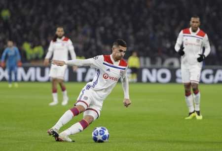 何雯娜则凭 何雯娜则凭